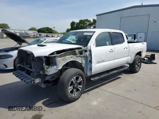 2018 Toyota Tacoma SR5 with VIN 3TMBZ5DN3JM015981, listed as a Copart auction lot 53475735 with 230,623 mi miles and Salvage title. Bid and sale history available at DreamBid. Image 1.