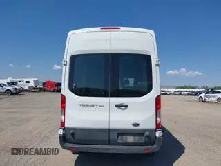 2015 Ford Transit z VIN 1FTNR2XM3FKB08495, wystawiony jako IAAI lot #42552135 z przebiegiem 235 461 mil mil oraz . Historia ofert i sprzedaży dostępna na DreamBid. Obrazek 16.