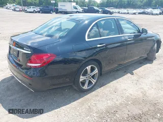 2018 Mercedes-Benz E 300 with VIN WDDZF4KB0JA394337, listed as a IAAI auction lot 42535687 with 40,509 mi miles and . Bid and sale history available at DreamBid. Image 4.
