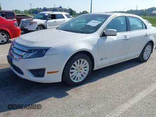 2010 Ford Fusion Hybrid с VIN 3FADP0L3XAR149879, выставлен на аукционе IAAI как лот 42628555 с пробегом 82 855 миль миль и . История ставок и продаж доступна на DreamBid. Изображение 2.