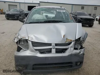 2005 Dodge Caravan SE with VIN 1D4GP25R65B127749, listed as a Copart auction lot 68099104 with 0 mi miles and Salvage Title. Bid and sale history available at carsss.com. Image 5.