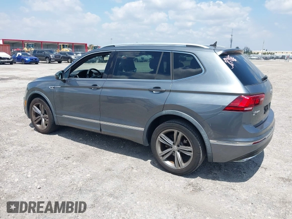 2018 Volkswagen Tiguan SEL with VIN 3VV3B7AX9JM178291, listed as a IAAI auction lot 42033485 with 65,641 mi miles and . Bid and sale history available at DreamBid. Image 3.
