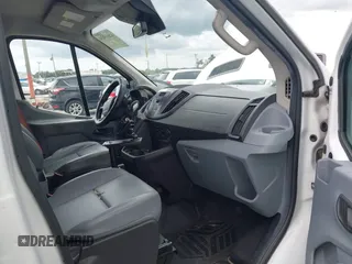 2016 Ford Transit Cargo z VIN 1FTYE1YM5GKB08601, wystawiony jako IAAI lot #42615650 z przebiegiem 275 441 mil mil oraz . Historia ofert i sprzedaży dostępna na DreamBid. Obrazek 5.