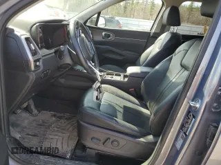 2022 Kia Sorento X-Line S z VIN 5XYRLDLC5NG085365, wystawiony jako Copart lot #53305855 z przebiegiem 45 128 mil mil oraz Szkody całkowita. Historia ofert i sprzedaży dostępna na DreamBid. Obrazek 7.