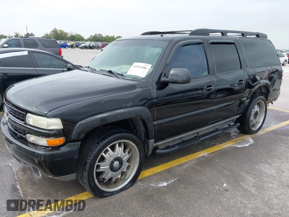 2002 Chevrolet Suburban LT with VIN 3GNFK16Z72G165792, listed as a IAAI auction lot 41921486 with 237,675 mi miles. Bid and sale history available at carsss.com. Image 2.