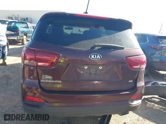 2019 Kia Sorento L with VIN 5XYPG4A39KG554287, listed as a IAAI auction lot 41760728 with 166,989 mi miles. Bid and sale history available at carsss.com. Image 17.