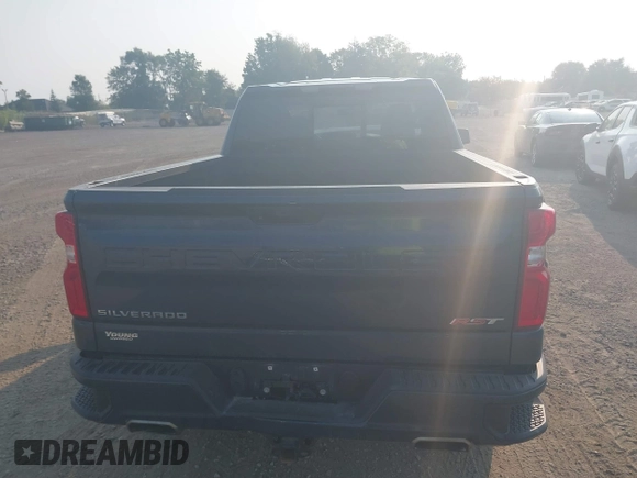 2019 Chevrolet Silverado 1500 RST with VIN 1GCRYEED8KZ353738, listed as a IAAI auction lot 40343310 with 96,077 mi miles and . Bid and sale history available at DreamBid. Image 16.