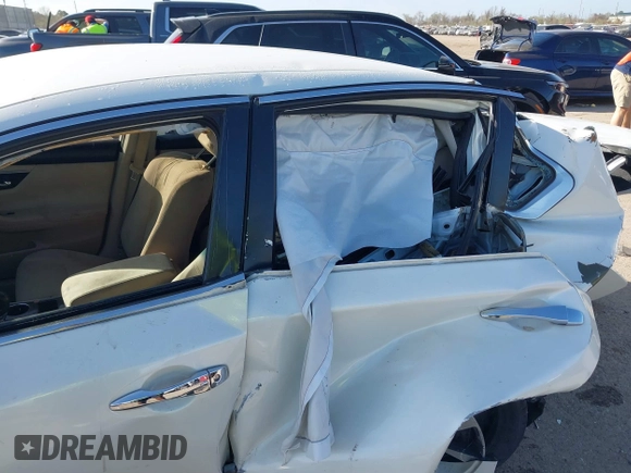 2014 Nissan Altima SV with VIN 1N4AL3AP0EC278546, listed as a IAAI auction lot 41762901 with 121,756 mi miles and . Bid and sale history available at DreamBid. Image 6.