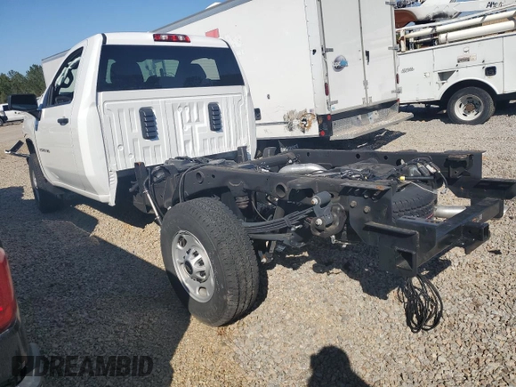 2024 Chevrolet Silverado 1500 with VIN 1GB0WLE73RF410425, listed as a Copart auction lot 46375525 with 5,847 mi miles and Clean Title. Bid and sale history available at DreamBid. Image 2.