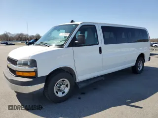 2020 Chevrolet Express Passenger LT z VIN 1GAZGPFG8L1176429, wystawiony jako Copart lot #50260385 z przebiegiem 91 431 mil mil oraz Tytuł czysty. Historia ofert i sprzedaży dostępna na DreamBid. Obrazek 1.