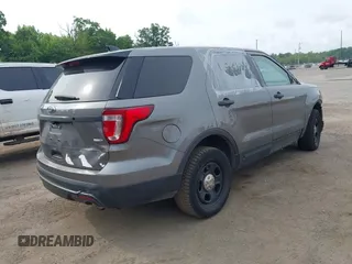 2017 Ford Police Interceptor Utility с VIN 1FM5K8AR2HGE14312, выставлен на аукционе IAAI как лот 42450455 с пробегом 189 087 миль миль и . История ставок и продаж доступна на DreamBid. Изображение 4.
