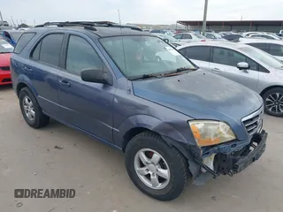 2007 Kia Sorento LX z VIN KNDJD736775668358, wystawiony jako IAAI lot #42831308 z przebiegiem 144 032 mil mil oraz . Historia ofert i sprzedaży dostępna na DreamBid. Obrazek 1.