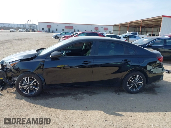 2024 Kia Forte LXS with VIN 3KPF24AD2RE813678, listed as a IAAI auction lot 41533170 with 8,576 mi miles. Bid and sale history available at carsss.com. Image 14.