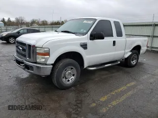 2008 Ford Super Duty F-250 SRW XL with VIN 1FTSX215X8EE43152, listed as a Copart auction lot 51999755 with 153,363 mi miles and Salvage Title. Bid and sale history available at carsss.com. Image 1.