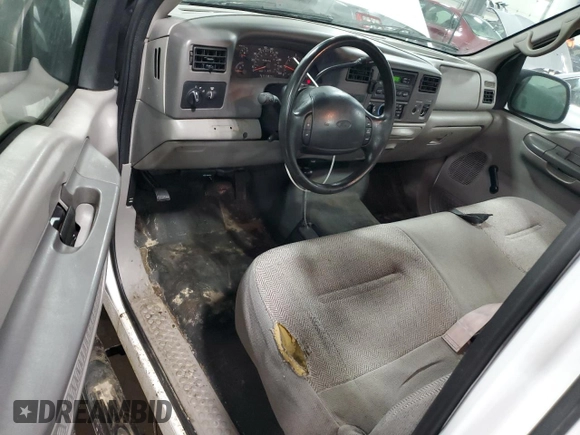 2000 Ford F-350 XL with VIN 1FTSF31S7YEE27506, listed as a Copart auction lot 45868425 with 35,736 mi miles and Salvage Title. Bid and sale history available at DreamBid. Image 8.