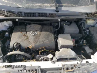 2019 Toyota Sienna XLE Auto Access Seat z VIN 5TDYZ3DC3KS971766, wystawiony jako Copart lot #44809945 z przebiegiem Nie podano mil oraz Szkoda całkowita • Salvage title. Historia ofert i sprzedaży dostępna na DreamBid. Obrazek 13.