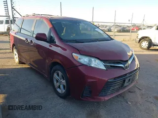 2018 Toyota Sienna LE Auto Access Seat with VIN 5TDKZ3DC2JS902975, listed as a IAAI auction lot 41313115 with 120,808 mi miles. Bid and sale history available at carsss.com. Image 1.