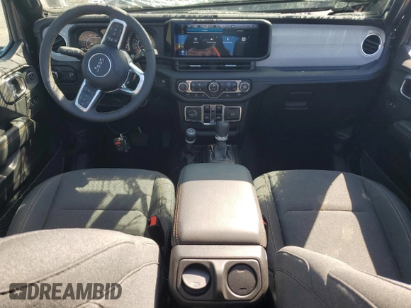 2025 Jeep Wrangler Sahara с VIN 1C4PJXEN4SW534448, выставлен на аукционе Copart как лот 57478615 с пробегом 6 613 миль миль и Чистый • Clean title. История ставок и продаж доступна на DreamBid. Изображение 8.