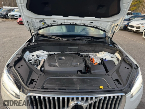 2021 Volvo XC90 Inscription Expression with VIN YV4BR00K1M1750228, listed as a Copart auction lot 48666515 with 105,503 mi miles and Clean Title. Bid and sale history available at carsss.com. Image 8.