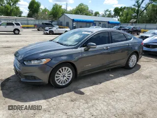 2015 Ford Fusion SE Hybrid with VIN 3FA6P0LU1FR136933, listed as a Copart auction lot 55417045 with 165,627 mi miles and Clean Title. Bid and sale history available at carsss.com. Image 1.