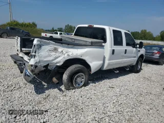 2002 Ford Super Duty F-250 XL with VIN 1FTNW21F72ED29593, listed as a Copart auction lot 68245844 with 301,129 mi miles and Salvage Title. Bid and sale history available at carsss.com. Image 3.
