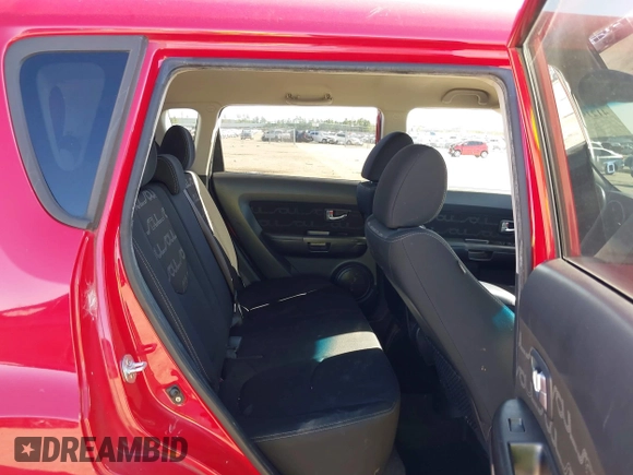 2013 Kia Soul ! with VIN KNDJT2A60D7569910, listed as a IAAI auction lot 41219582 with 125,015 mi miles. Bid and sale history available at carsss.com. Image 8.