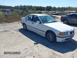 1998 BMW 3 Series z VIN WBACD3321WAV25021, wystawiony jako IAAI lot #41816517 z przebiegiem 224 172 mil mil oraz . Historia ofert i sprzedaży dostępna na DreamBid. Obrazek 1.