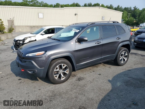 2015 Jeep Cherokee Trailhawk z VIN 1C4PJMBS2FW705132, wystawiony jako Copart lot #59884325 z przebiegiem 100 438 mil mil oraz Szkoda całkowita • Salvage title. Historia ofert i sprzedaży dostępna na DreamBid. Obrazek 1.