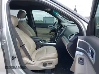 2011 Ford Explorer XLT with VIN 1FMHK7D83BGA72354, listed as a IAAI auction lot 41984046 with 205,623 mi miles and . Bid and sale history available at carsss.com. Image 5.