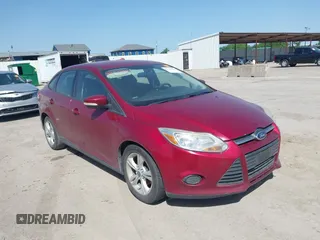 2013 Ford Focus SE z VIN 1FADP3F25DL130065, wystawiony jako IAAI lot #42313800 z przebiegiem 135 763 mil mil oraz . Historia ofert i sprzedaży dostępna na DreamBid. Obrazek 1.