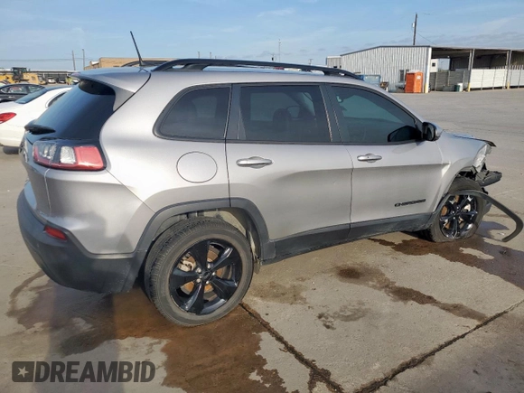2021 Jeep Cherokee Altitude z VIN 1C4PJLLB5MD180309, wystawiony jako Copart lot #50703665 z przebiegiem 37 669 mil mil oraz Czysty tytuł • Clean title. Historia ofert i sprzedaży dostępna na DreamBid. Obrazek 3.