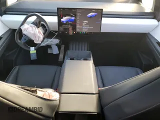 2024 Tesla Cybertruck z VIN 7G2CEHEDXRA013484, wystawiony jako Copart lot #43263285 z przebiegiem 2 869 mil mil oraz Szkoda całkowita • Salvage title. Historia ofert i sprzedaży dostępna na DreamBid. Obrazek 8.