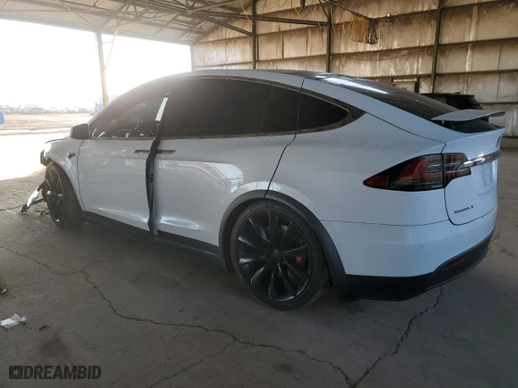 2017 Tesla Model X 75D with VIN 5YJXCAE48HF075730, listed as a Copart auction lot 43122825 with NaN miles and Salvage Title. Bid and sale history available at carsss.com. Image 2.