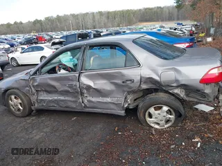 2000 Honda Accord EX z VIN 1HGCG5651YA129056, wystawiony jako IAAI lot #41532787 z przebiegiem Nie podano mil oraz . Historia ofert i sprzedaży dostępna na DreamBid. Obrazek 14.