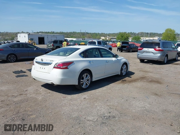 2015 Nissan Altima SL z VIN 1N4BL3AP2FC571645, wystawiony jako IAAI lot #42095010 z przebiegiem 124 881 mil mil oraz . Historia ofert i sprzedaży dostępna na DreamBid. Obrazek 4.