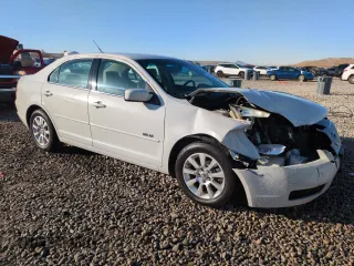 2008 Mercury Milan with VIN 3MEHM07Z68R647363, listed as a Copart auction lot 44251835 with 155,907 mi miles and Salvage Title. Bid and sale history available at carsss.com. Image 4.