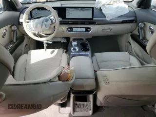 2024 Genesis GV60 Advanced z VIN KMUKCDSC5RU020102, wystawiony jako Copart lot #51410555 z przebiegiem 8485 mil mil oraz Szkody całkowita. Historia ofert i sprzedaży dostępna na DreamBid. Obrazek 8.