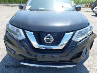 2019 Nissan Rogue SV with VIN JN8AT2MV8KW379699, listed as a IAAI auction lot 42132661 with 1 mi miles. Bid and sale history available at carsss.com. Image 10.