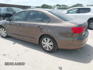 2012 Volkswagen Jetta SE with VIN 3VWDX7AJ3CM121987, listed as a IAAI auction lot 42520818 with 149,997 mi miles and . Bid and sale history available at DreamBid. Image 3.