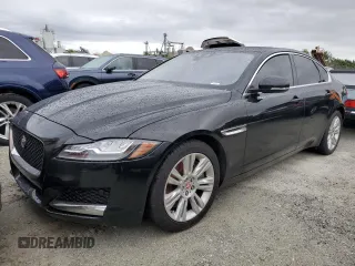 2017 Jaguar XF 35t Premium with VIN SAJBD4BV7HCY30113, listed as a Copart auction lot 74114684 with 29,023 mi miles and Salvage Title. Bid and sale history available at carsss.com. Image 1.
