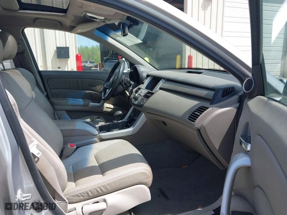 2008 Acura RDX Tech Pkg with VIN 5J8TB18598A016282, listed as a IAAI auction lot 42037421 with 183,100 mi miles. Bid and sale history available at carsss.com. Image 5.