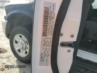 2018 Ram 2500 Tradesman z VIN 3C6UR5CJ2JG262048, wystawiony jako Copart lot #44942415 z przebiegiem 184 788 mil mil oraz Czysty tytuł • Clean title. Historia ofert i sprzedaży dostępna na DreamBid. Obrazek 12.