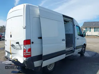 2017 Freightliner Sprinter Cargo с VIN WDYPF0CD1HP387256, выставлен на аукционе IAAI как лот 41506530 с пробегом 177 117 миль миль и . История ставок и продаж доступна на DreamBid. Изображение 4.