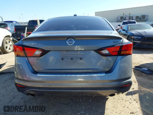 2020 Nissan Altima 2.5 SR with VIN 1N4BL4CV8LN319657, listed as a IAAI auction lot 41667178 with 64,803 mi miles. Bid and sale history available at carsss.com. Image 17.