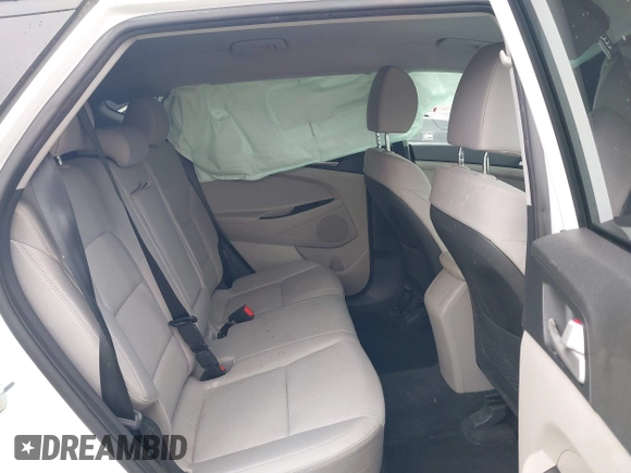 2019 Hyundai Tucson SE with VIN KM8J23A48KU026984, listed as a IAAI auction lot 41767118 with 72,647 mi miles. Bid and sale history available at carsss.com. Image 8.