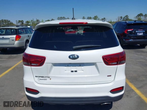 2020 Kia Sorento LX with VIN 5XYPG4A36LG711212, listed as a IAAI auction lot 41884400 with 101,777 mi miles. Bid and sale history available at carsss.com. Image 16.