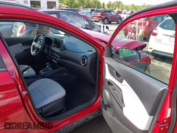 2022 Hyundai Kona SEL with VIN KM8K62AB6NU910444, listed as a IAAI auction lot 42017223 with 40,138 mi miles and . Bid and sale history available at carsss.com. Image 5.