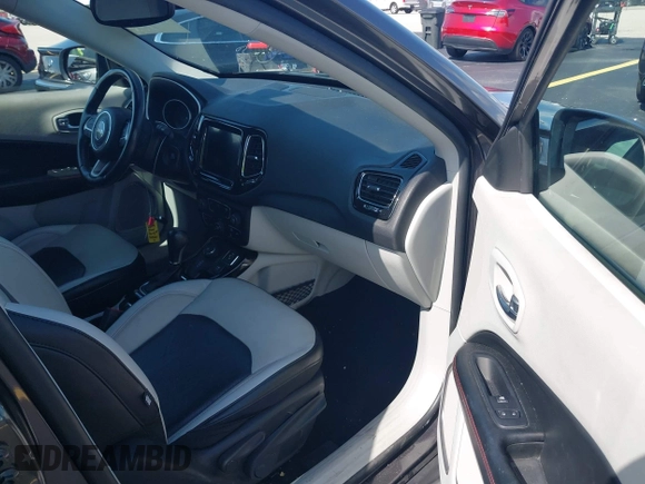 2019 Jeep Compass High Altitude with VIN 3C4NJDCB0KT811407, listed as a IAAI auction lot 42322906 with 90,198 mi miles and . Bid and sale history available at DreamBid. Image 5.