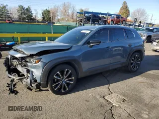 2023 Mazda CX-50 S Premium Plus z VIN 7MMVABEM4PN105616, wystawiony jako Copart lot #52170665 z przebiegiem 35 937 mil mil oraz Szkoda całkowita • Salvage title. Historia ofert i sprzedaży dostępna na DreamBid. Obrazek 1.