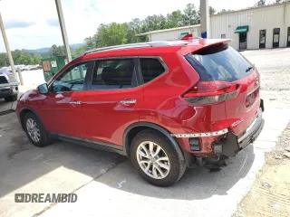 2017 Nissan Rogue SV z VIN 5N1AT2MN0HC834739, wystawiony jako Copart lot #57524185 z przebiegiem 164 175 mil mil oraz Szkoda całkowita • Salvage title. Historia ofert i sprzedaży dostępna na DreamBid. Obrazek 2.